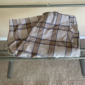 Men’s plaid shorts